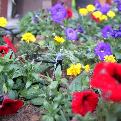 조율 가능한 범위 스프링클러 (Range Sprinkler) 포트 식물 이식용 마이크로 드립 관개 시스템